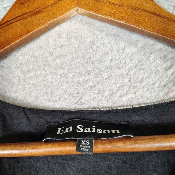 En Saison Alessandra Top Women's XS Black White Floral Eyelet Embroidered Ruffle - Picture 9 of 10